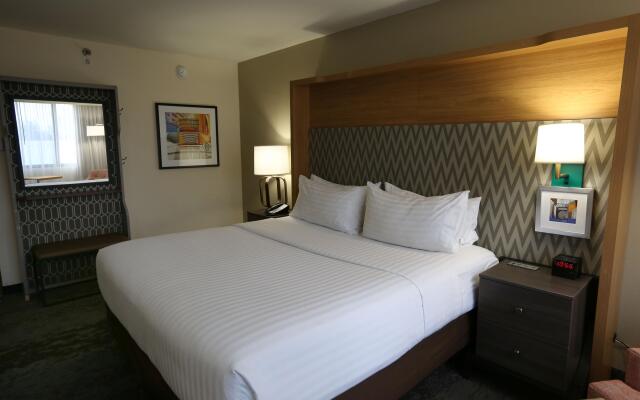 Holiday Inn Chicago North Shore by IHG