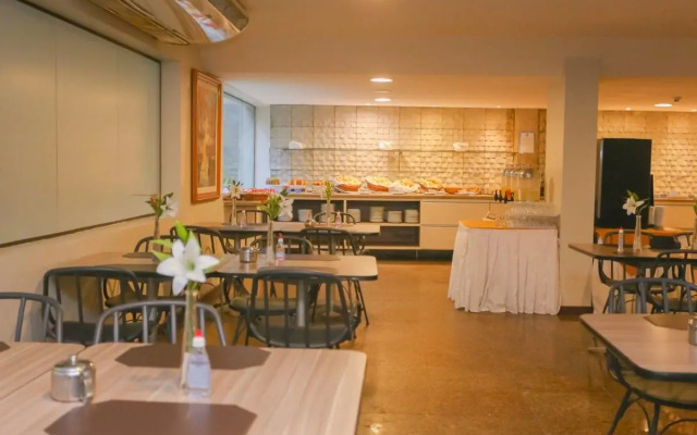 Pajuçara Praia Hotel