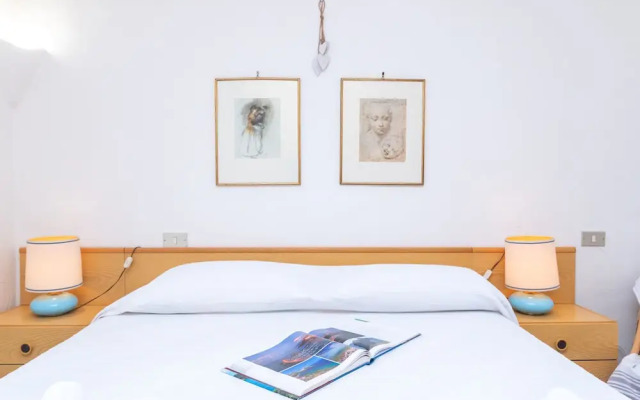 La Lampara House