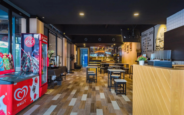 Phuket Marine Poshtel (SHA Plus+)