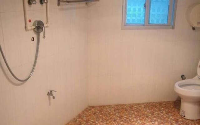Longmen Hostel