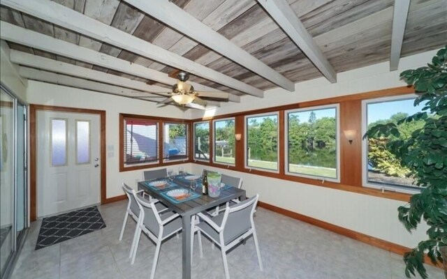 Beach N Lake - 3 Br Home