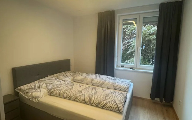 Stylish Apt Near Belvedere 15 Min to Center