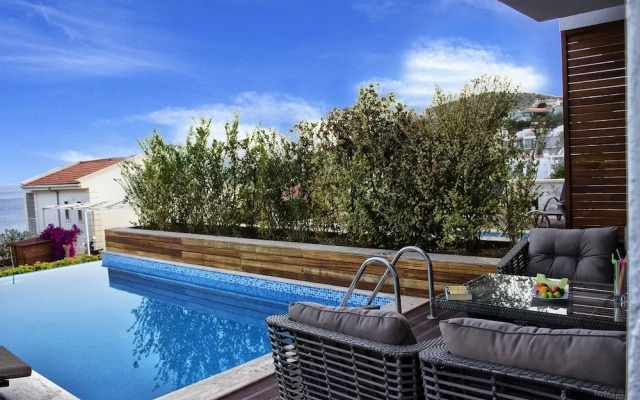 Villa Ladera 3 by VillaTatilin