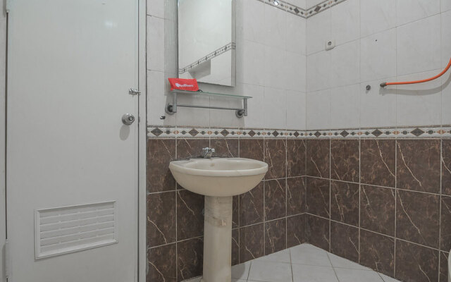 RedDoorz @ Buah Batu 4