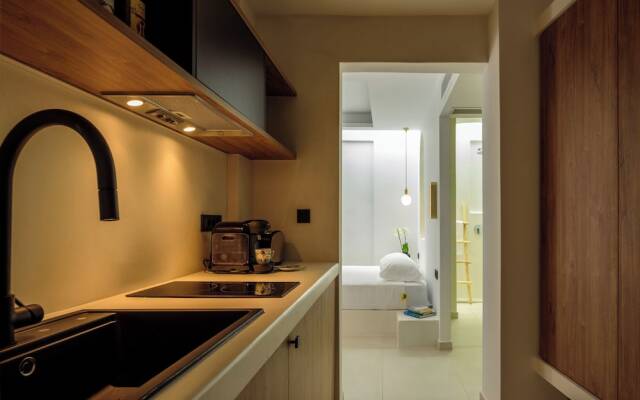 Ryolithos Suites