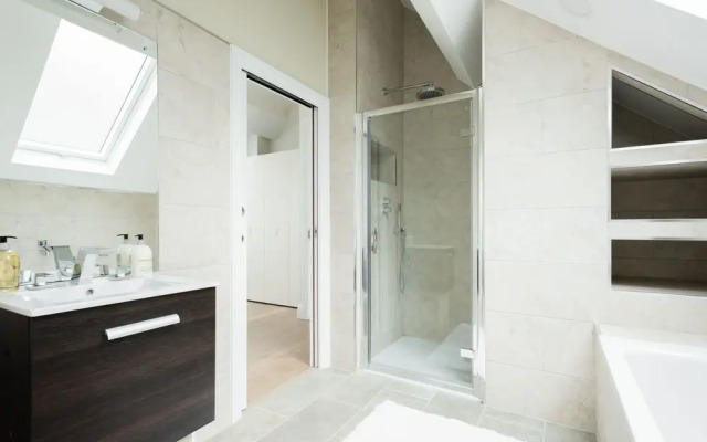 The Soho Studio - Modern & Central 2BDR