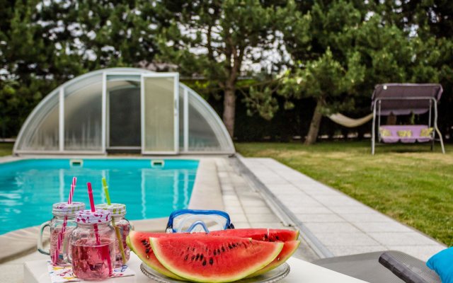 Spacious Villa in Nemojov Bohemian With Swimming Pool