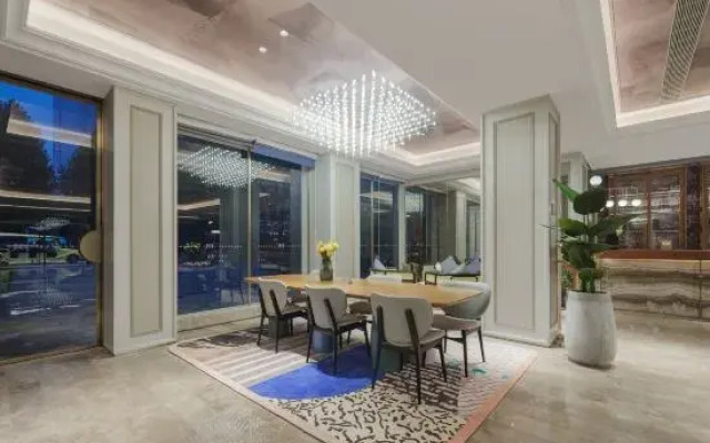 Mercure Xi'an Stadium Hotel