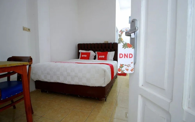 OYO 1981 Unib Kostel