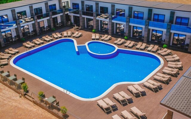 Grand Sapphire Village