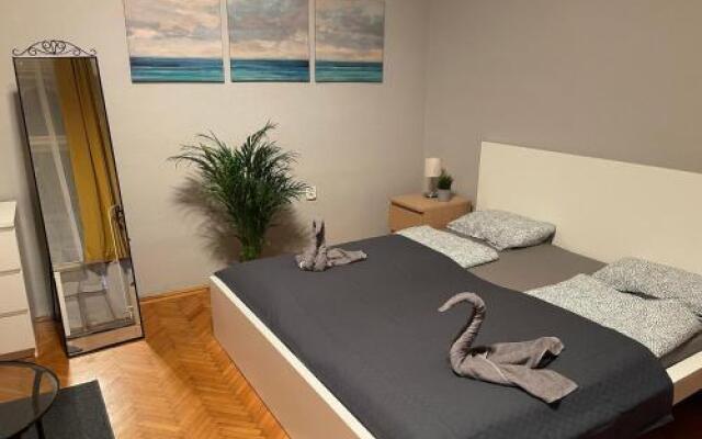 Sweet Home Apartments