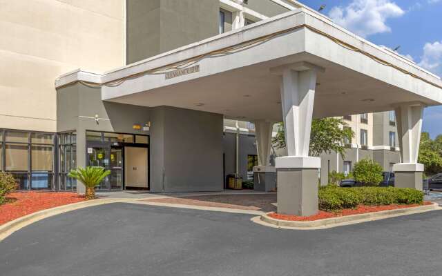 Comfort Suites Columbia Northeast - Fort Jackson