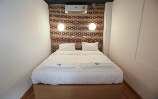 Give Me 5 Hostel