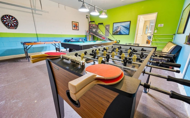 5160 Oakbourne Avenue