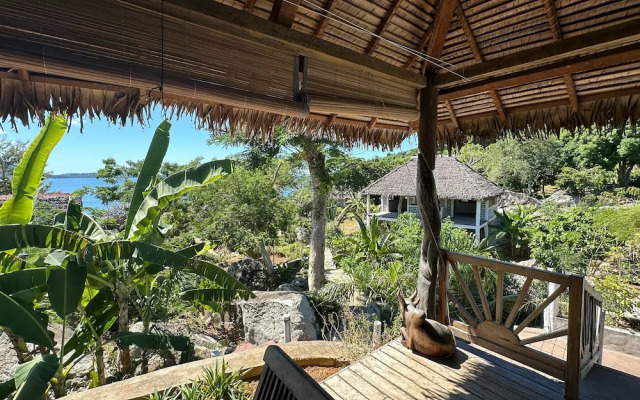 Coconut Lodge