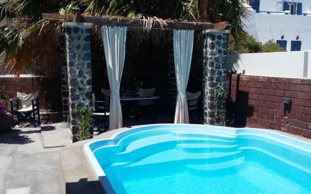 5bedroom villa in perissa beach