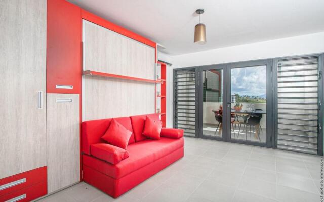 Studio Equipe A L Etang Z Abricots