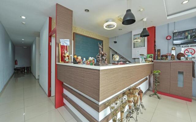 Hotel O M Three Hotel