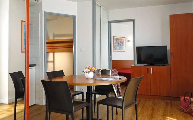 Comfortable Apartment With Dishwasher in a Residence