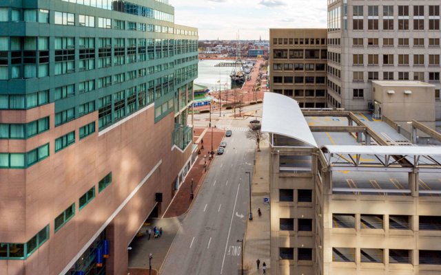 Comfort Inn & Suites Baltimore Inner Harbor