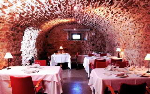 Hotel Arcs de Monells