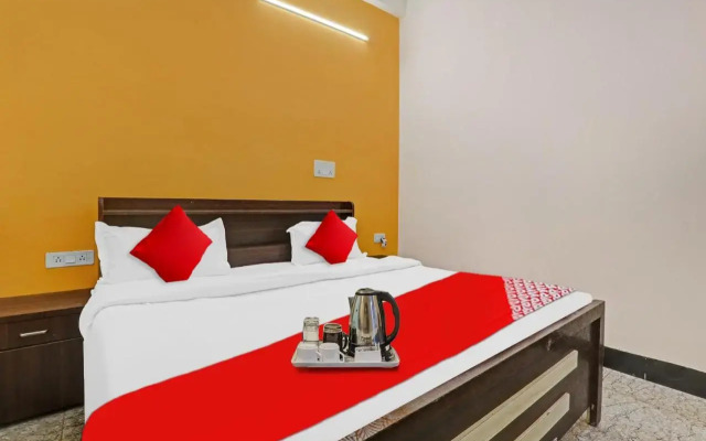 Oyo Flagship 70327 Hotel Manu Grand