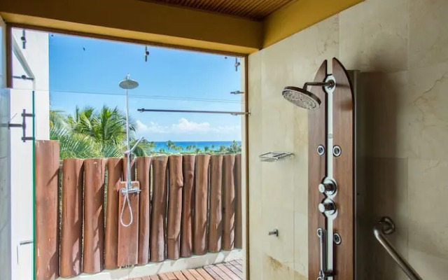 Large 5-BDR villa for rent in Cap Cana