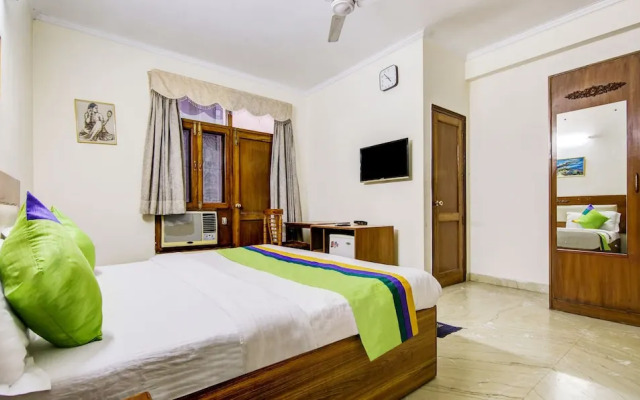 Treebo Trip Primero Iffco Chowk