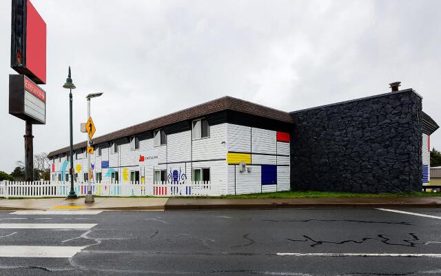 Coastal Inn by OYO Lincoln City - Oregon Coast Hwy