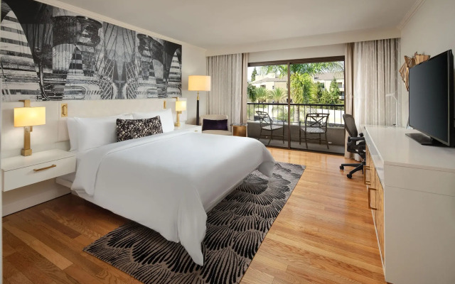 Avenue of the Arts Costa Mesa, a Tribute Portfolio Hotel