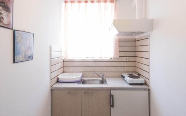 Erato Apartments