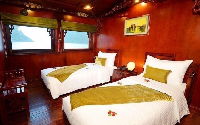 Majestic Cruise – Guest Rooms – Ha Long