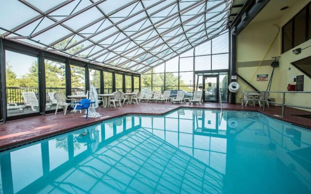 Spark by Hilton Duluth