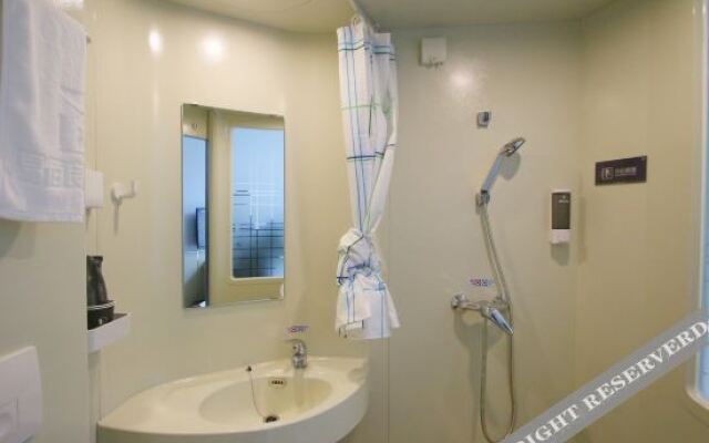 100 Inn Liangpin Hotel (Shanghai Pusan Road Subway Station)
