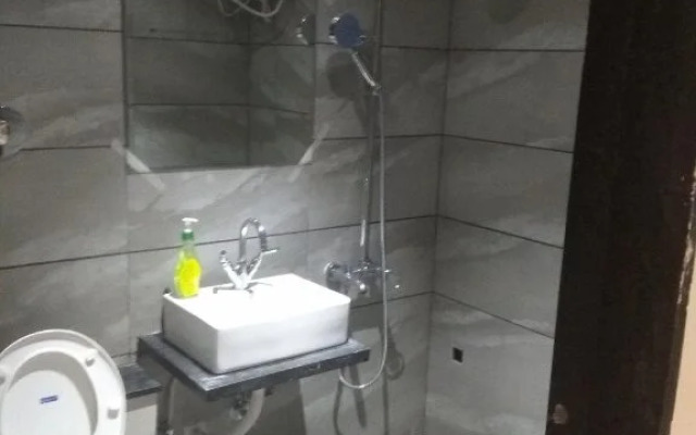 Stay10 Luxury Service Apartment Hotel