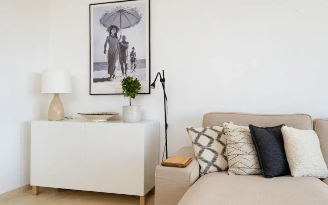 Lovely Apartment With Shared Pool