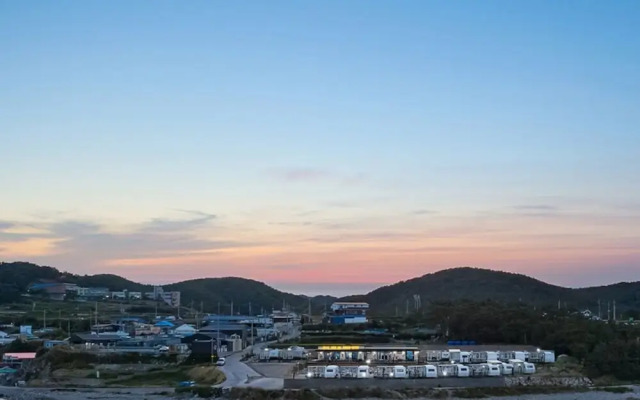 Pohang Guryongpo Uni's Bada Caravan