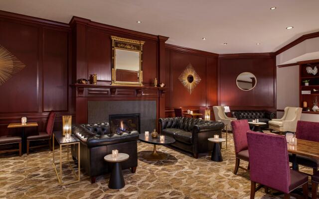 Crowne Plaza Providence-Warwick Airport by IHG