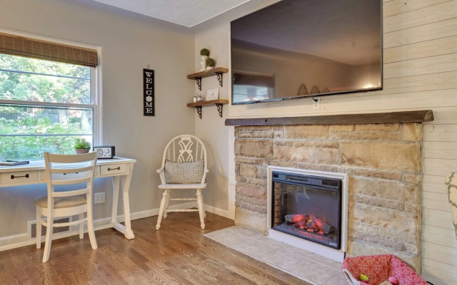 Pet-friendly Michigan Escape w/ Patio & Gas Grill!