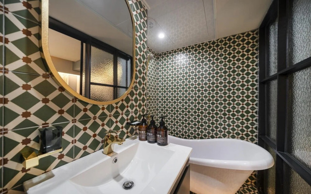 Hotel Raelle in Goyang (Bishop)