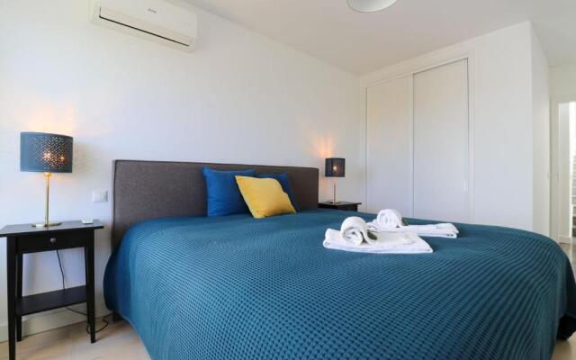 LovelyStay - Divine 3BDR Duplex House w/ Pool & Garden