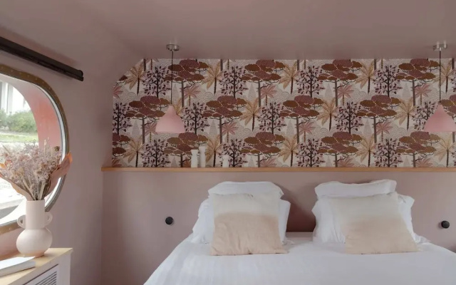 LA PENICHE Bed & Bicycle - Aigues Mortes