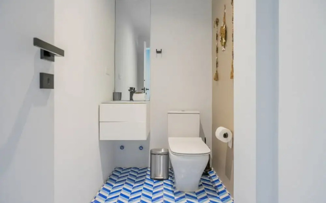 w Spectacular 2BR in Plaza Herrera