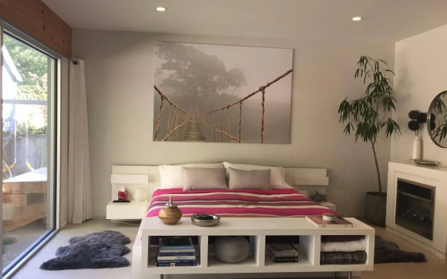 Serenity Stay Bed & Breakfast