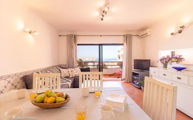 Sofia Beach Apartment by Acasadascasas