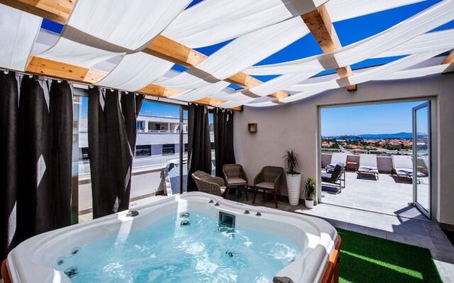 Penthouse Luxury Suite