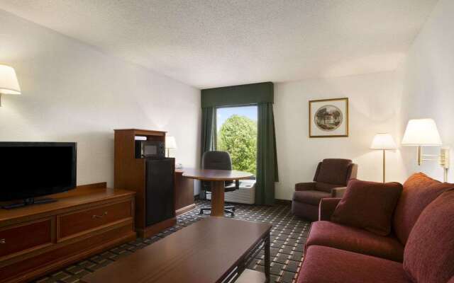 Baymont by Wyndham Crossville