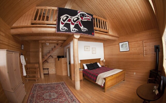 Tweedsmuir Park Lodge