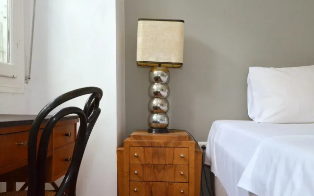 Thiseio a vintage apartment